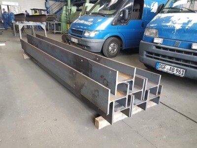 Firmenfahrzeuge der Firma Finsterwald Stahlbau GmbH & Co.KG